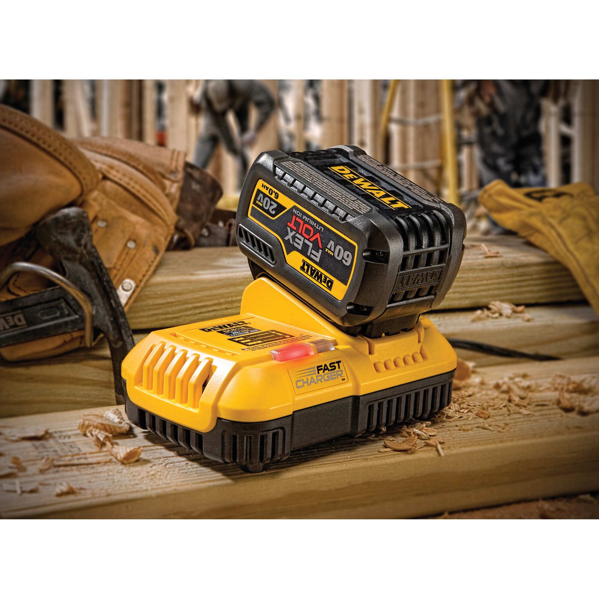 Cargador R pido 20V 60V MAX 8.0 A DEWALT